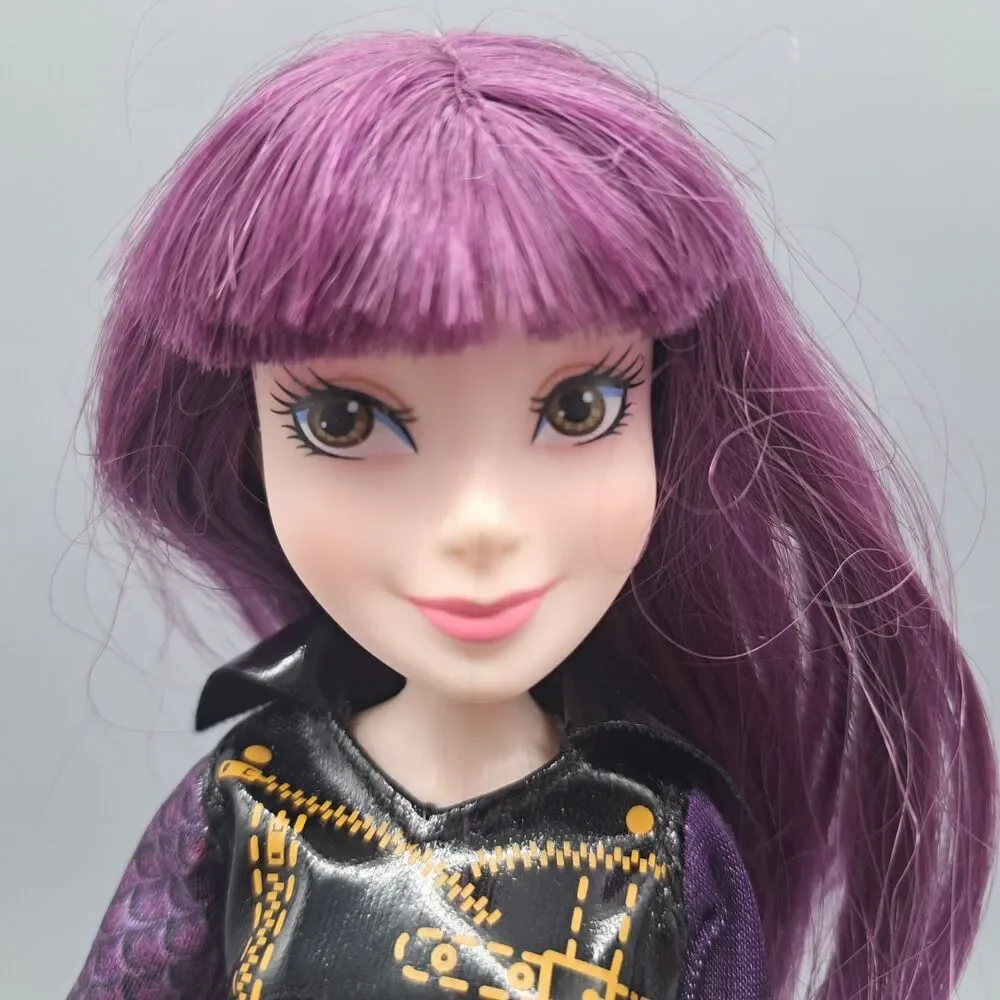 2014 Hasbro DISNEY DESCENDANTS MAL Articulated DOLL Isle of the Lost